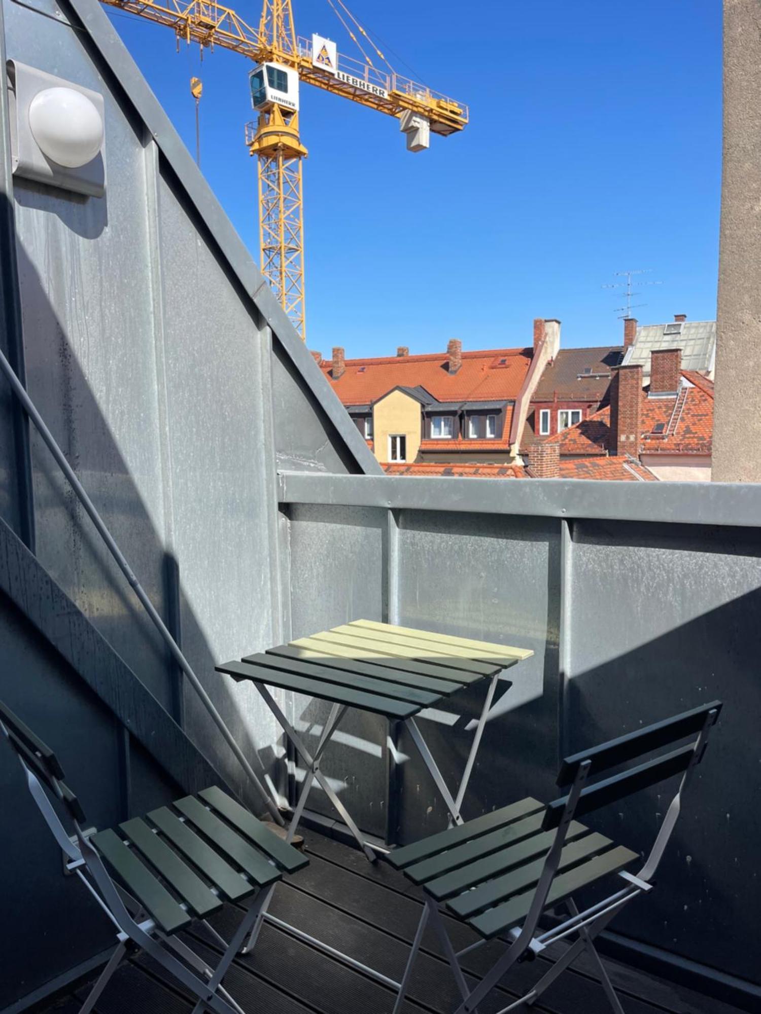 Design Apartment Auf 2 Etagen Mit Balkon Nahe Isar & Innenstadt Muenchen *