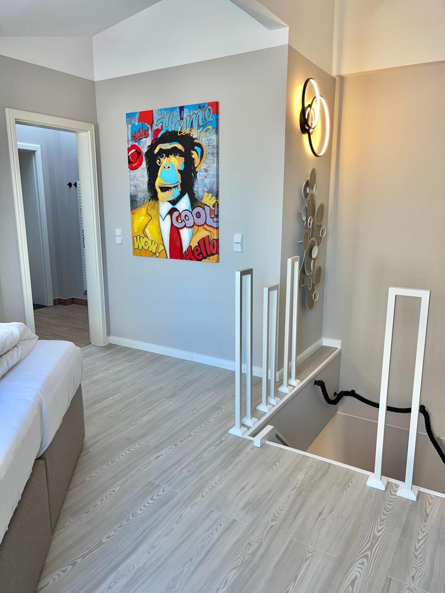 Design Apartment Auf 2 Etagen Mit Balkon Nahe Isar & Innenstadt Muenchen