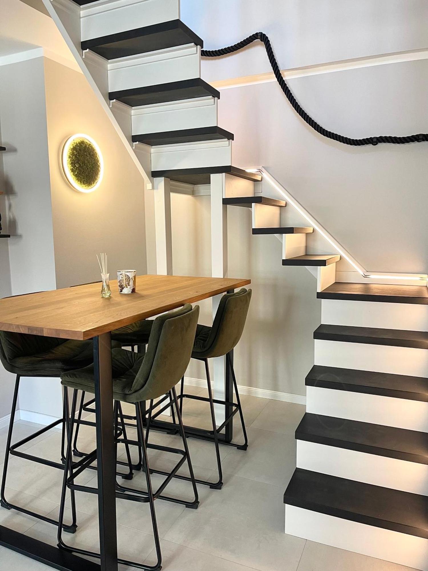 Design Apartment Auf 2 Etagen Mit Balkon Nahe Isar & Innenstadt Muenchen